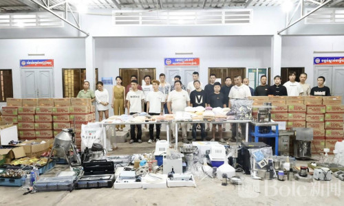 西港法院审理特大毒品案，22人被控含18名中国人