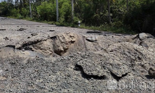 南部暴力升级！80公斤炸弹埋路伏击巡逻部队7人受伤