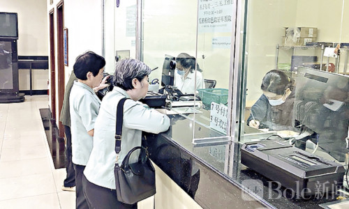 暖心便民！中国驻菲使馆为老年侨胞开设线下办证专场