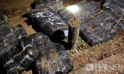 500公斤冰毒跨湄公河偷运被截！两嫌犯弃船逃回老挝