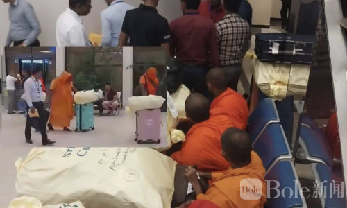  斯里兰卡机场查获大案！22名僧侣藏毒超百公斤被捕