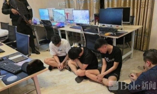 客栈竟藏电诈团伙！柬埔寨突袭抓16名电诈嫌疑人