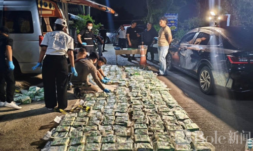 改装车暗藏300公斤冰毒，泰国警方现场抓3人震动边境