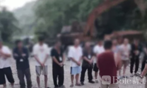 20名中国人在菲遭围捕，专机押送马尼拉，全程戒备！