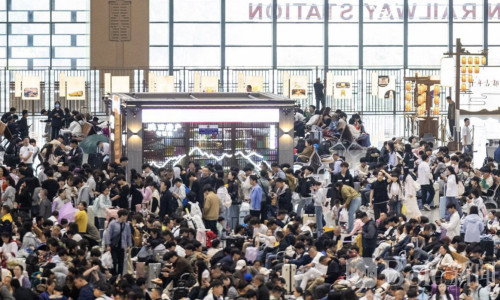中国铁路直接加开1641列车！硬扛返程两千万人潮