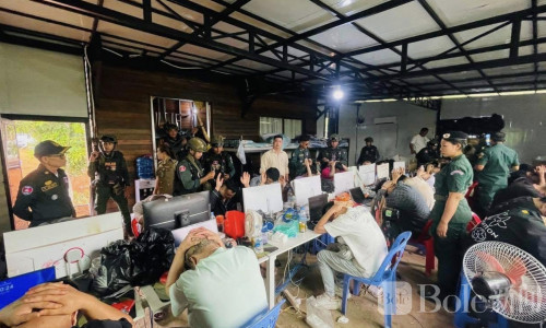 柬埔寨深山“杀猪盘”窝点被端！34名中国人落网