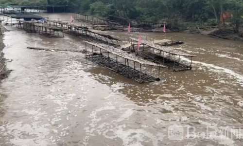 清迈湄旺突发山洪冲毁竹排水坝，景点提前关闭停业