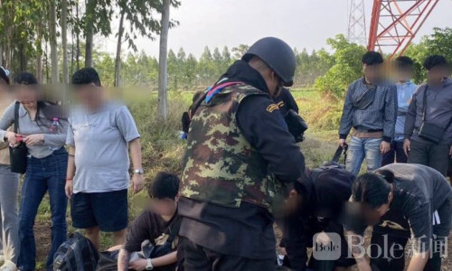 边境惊现电诈链条？27人偷渡被抓查获手机60部