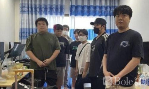 越南胡志明市警方突查公寓，7名韩国男子涉非法居留被查