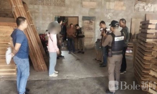 泰国追债谈判变命案！40岁女子持刀刺死债主当场被捕