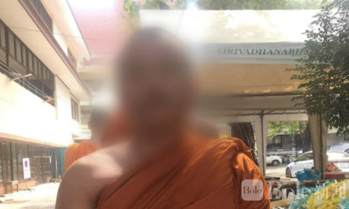 泰国寺庙僧人私会已婚女工，佛殿内幽会聊天记录被丈夫抓包