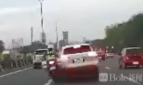 菲律宾高速公路发生恶性肇逃，SUV撞倒警员后逃逸