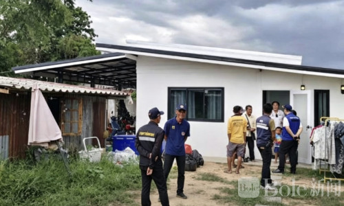 村屋内暗开赌局遭突击！泰国5名赌客当场落网