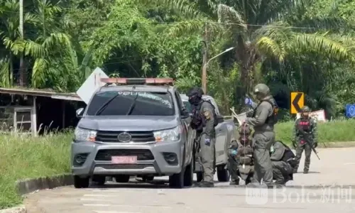 只差10分钟爆炸！泰南警车遭遥控炸弹袭击，儿童意外救命