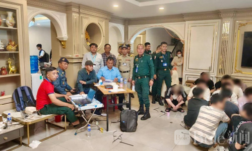 金边朗哥区突袭涉诈窝点，逮捕24名中马籍嫌犯！