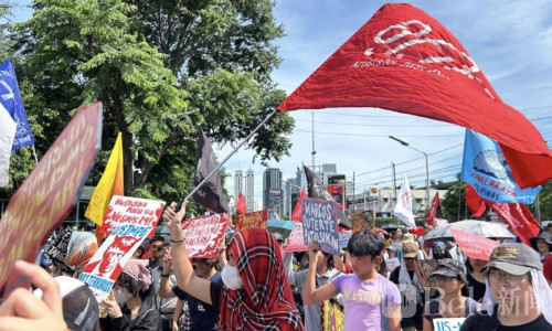 EDSA严阵以待！菲律宾出动2500警察应对万人示威