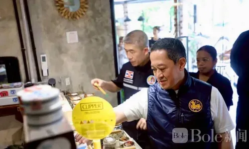 普吉游客注意！5家大麻店被突查，大批非法产品曝光